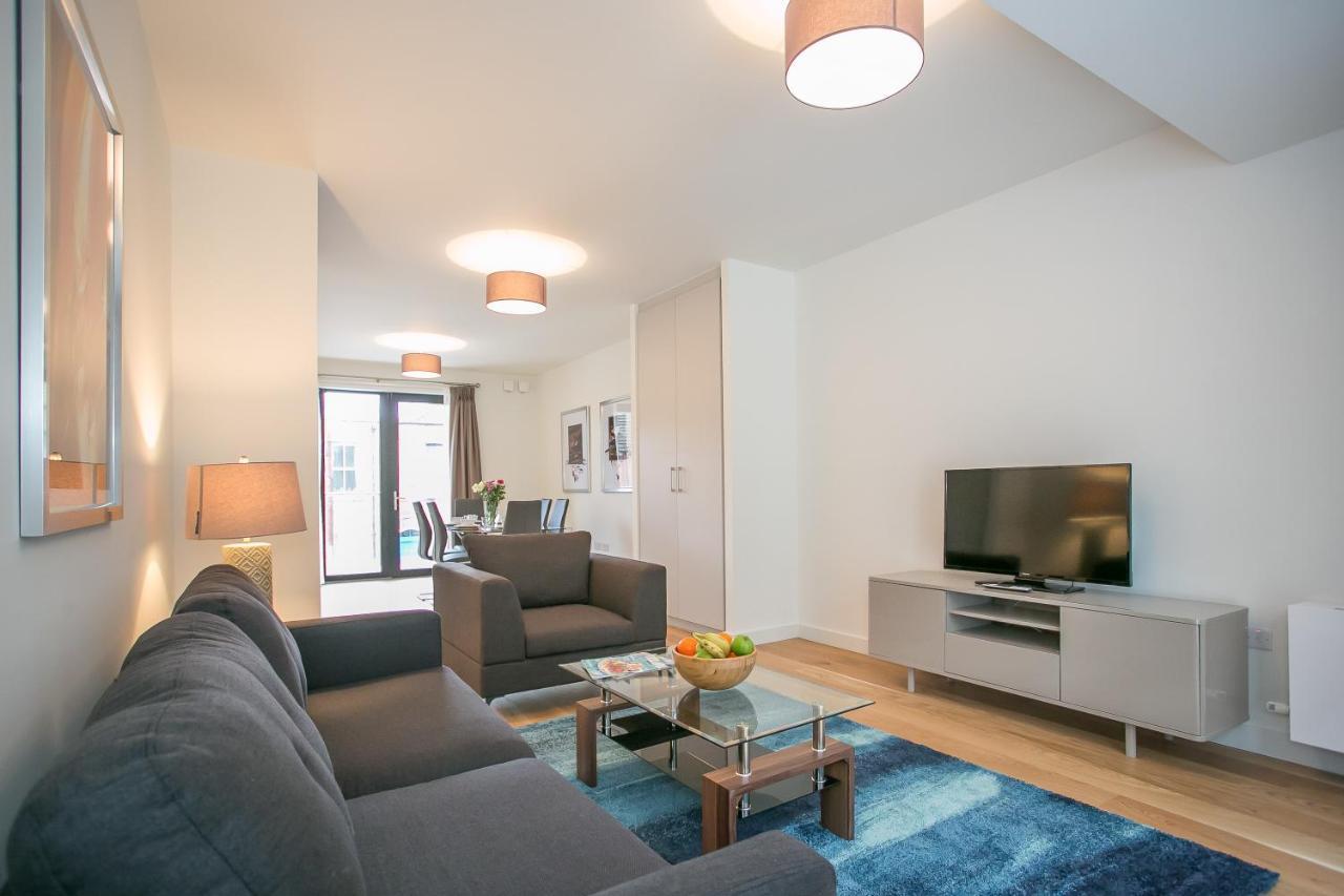 Grand Canal Square Apartments Dublin Exterior photo