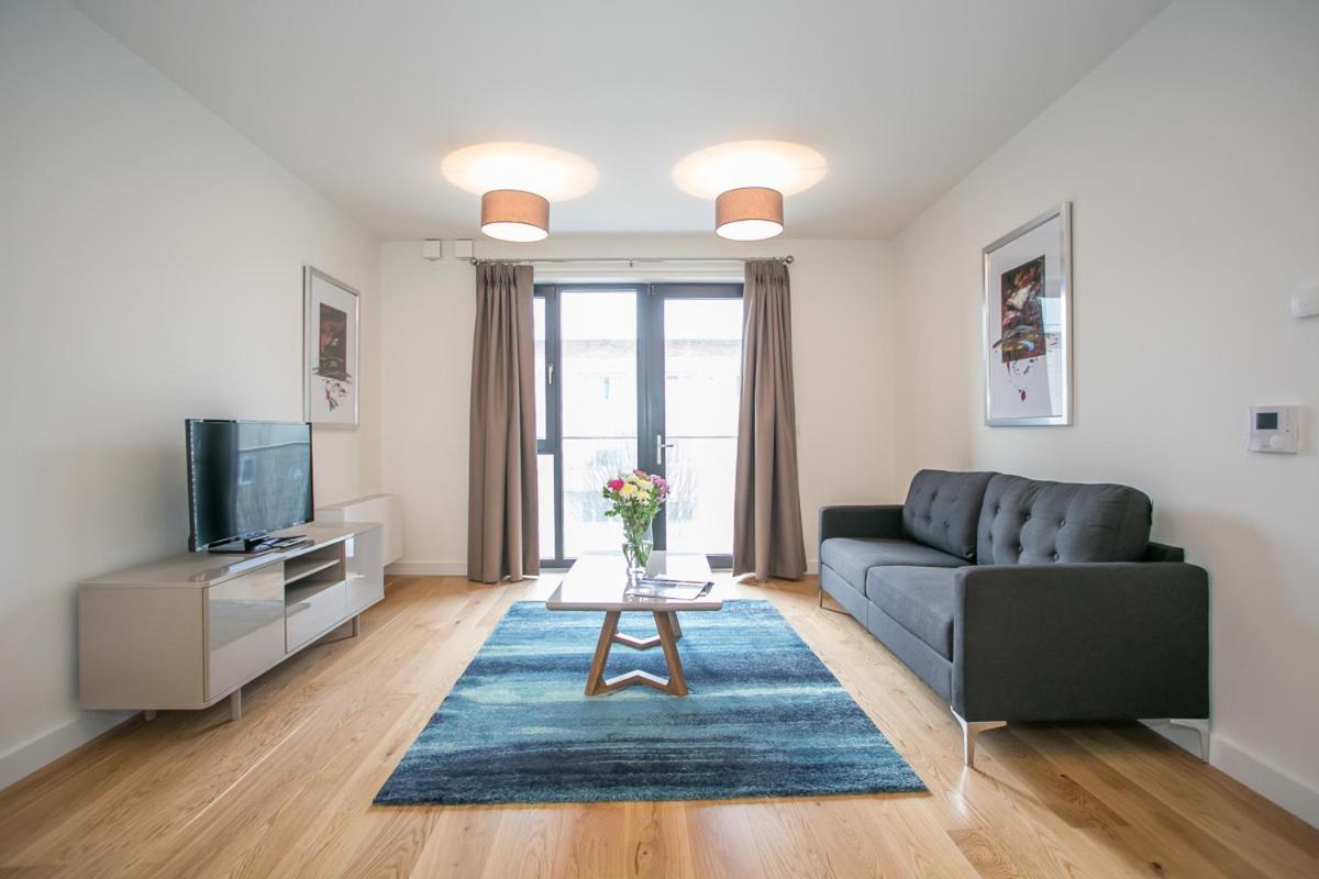 Grand Canal Square Apartments Dublin Exterior photo