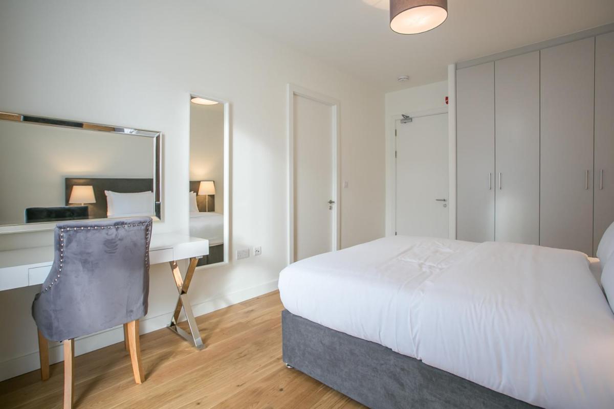 Grand Canal Square Apartments Dublin Exterior photo