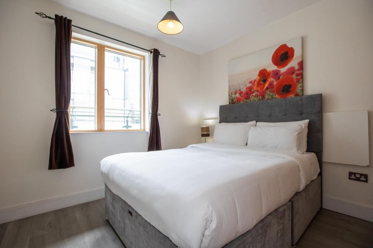 Grand Canal Square Apartments Dublin Exterior photo