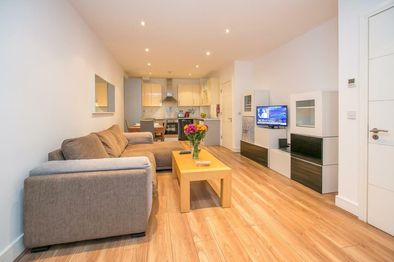 Grand Canal Square Apartments Dublin Exterior photo